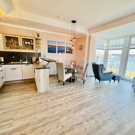 Lotsenhaus/meeresbrise Apartamento *